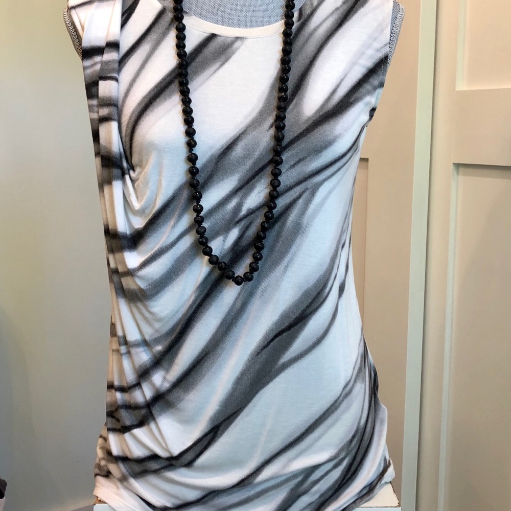 SOLD!! Rose & Olive black & white drape front sleeveless knit top size SM